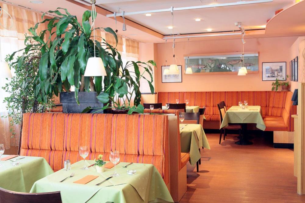 Altstadt Hotel Zur Post Stralsund Ngoại thất bức ảnh